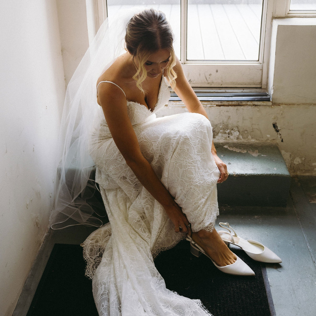 Dolce Vita SHOES Carel Off White Satin Heels