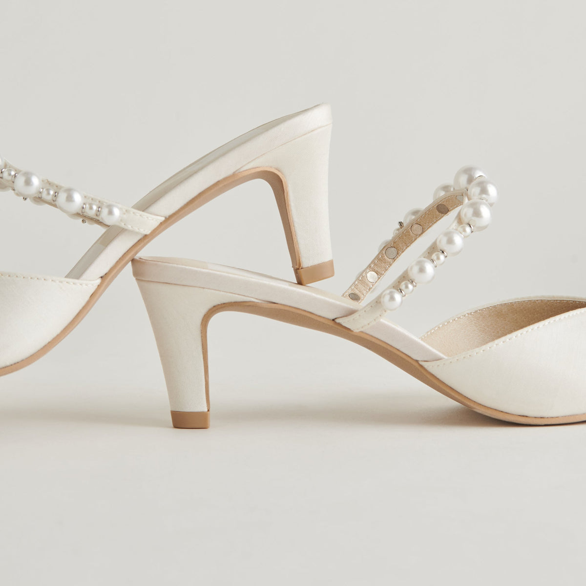 Dolce Vita SHOES Kanika Pearl Mid Vanilla Pearl Heels