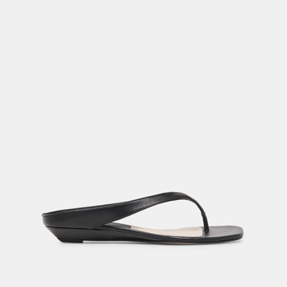 Dolce Vita SHOES GIZEL Black Leather Thong Square-Toe Sandals