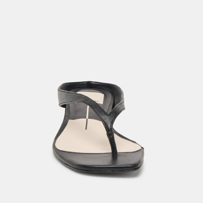 Dolce Vita SHOES GIZEL Black Leather Thong Square-Toe Sandals