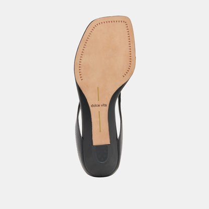Dolce Vita SHOES GIZEL Black Leather Thong Square-Toe Sandals