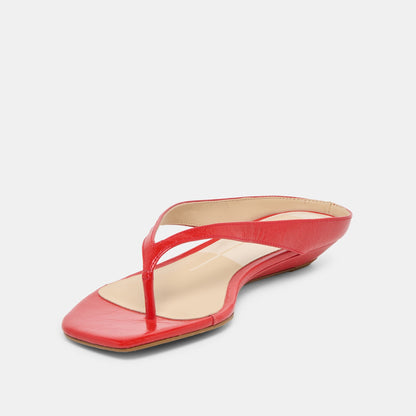 Dolce Vita SHOES GIZEL Red Crinkle Patent Thong Square-Toe Sandals