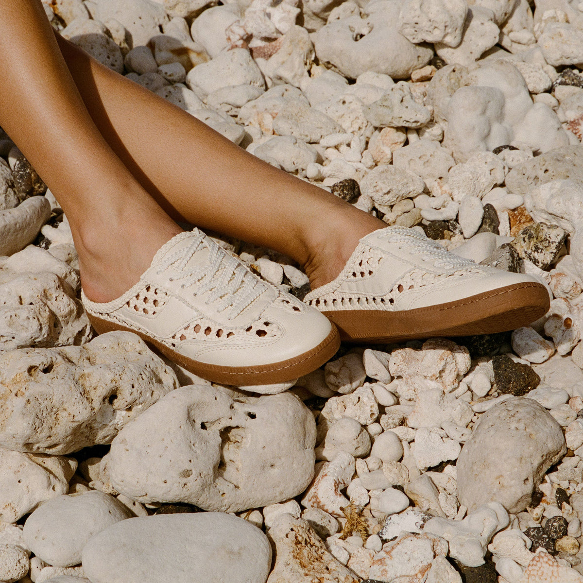 Dolce Vita SHOES Notice Slide Woven Off White Woven Stella Sneakers