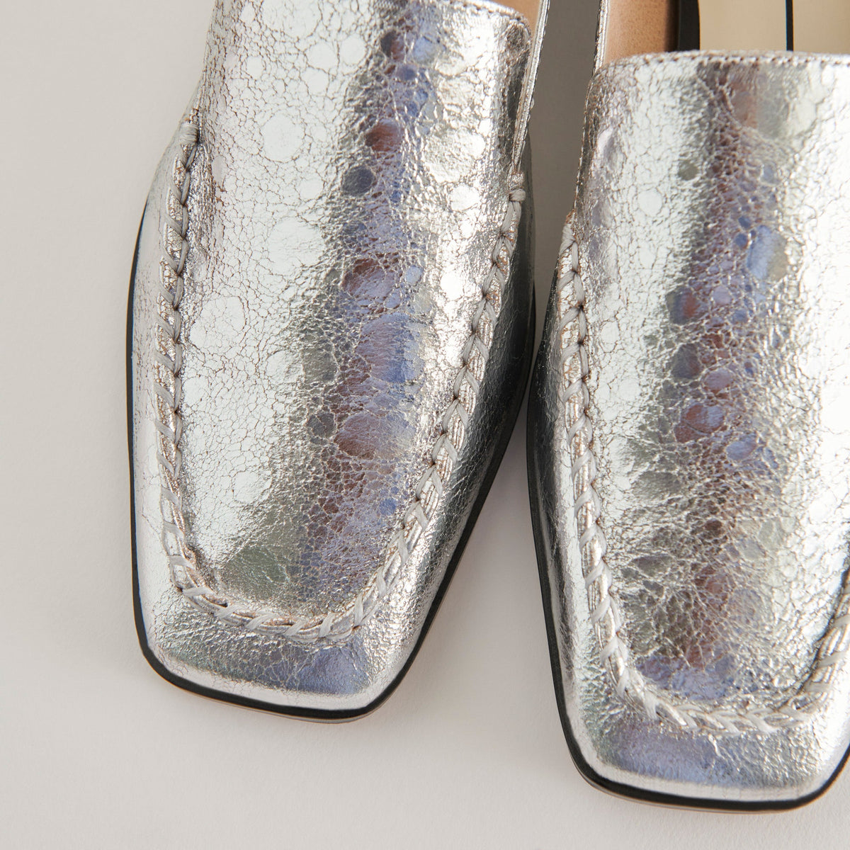Dolce Vita SHOES Beny Flats Silver Distressed Leather | Silver Leather Flats for Women
 – Dolce Vita
