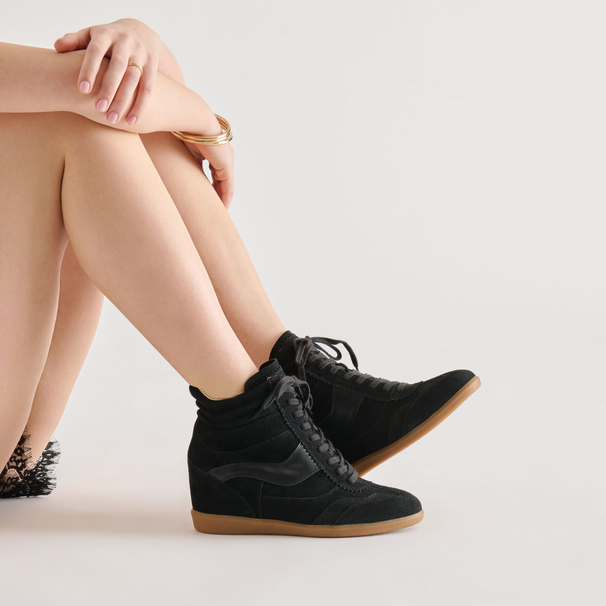 Dolce Vita SHOES Issac Onyx Suede Sneakers