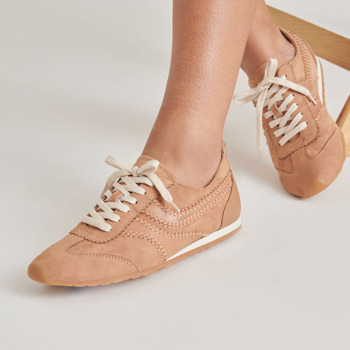 Dolce Vita SHOES DELANY SNEAKERS TOFFEE NUBUCK
 – Dolce Vita