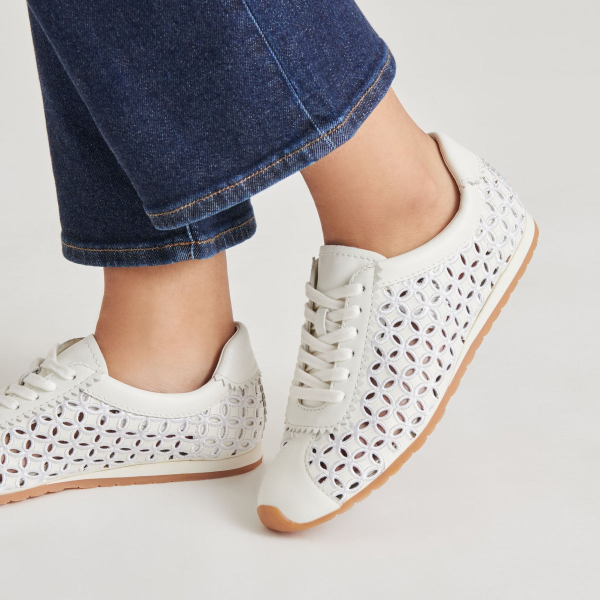 Dolce Vita SHOES DANIE EYELET PERF SNEAKERS TRUE WHITE LEATHER
 – Dolce Vita