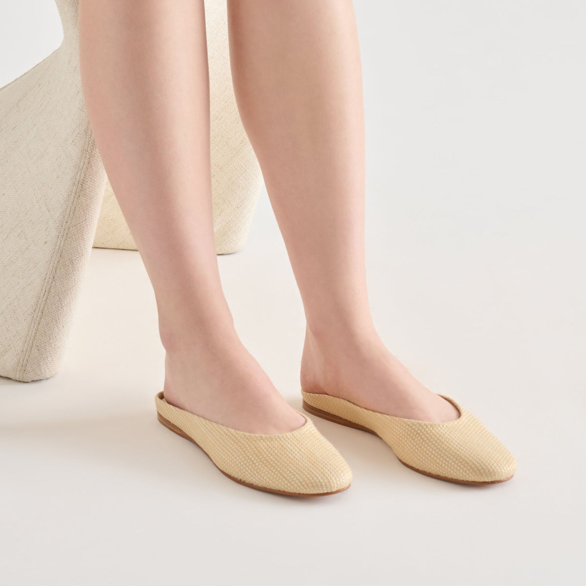 Dolce Vita SHOES Eila Lt Natural Raffia Flats